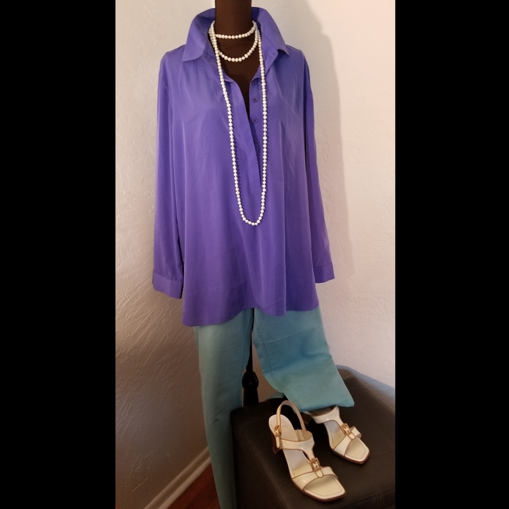 Chico's Size 3 shirt
